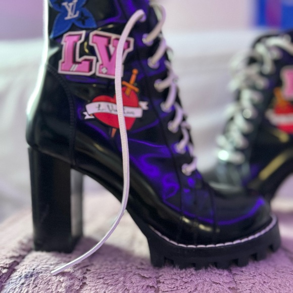 LOUIS VUITTON
Patent Calfskin Monogram LV Black Heart Star Trail Ankle Boots - Picture 2 of 9